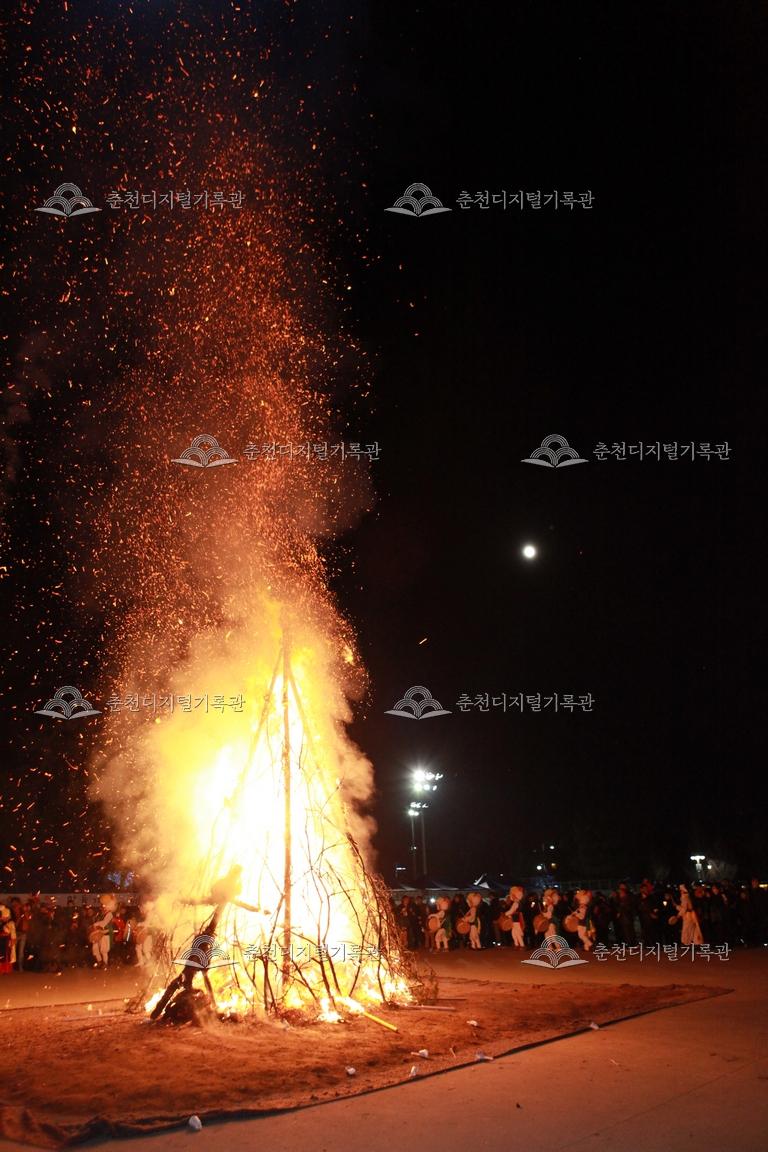 2014 정월대보름 달맞이 축제 달집태우기 이미지