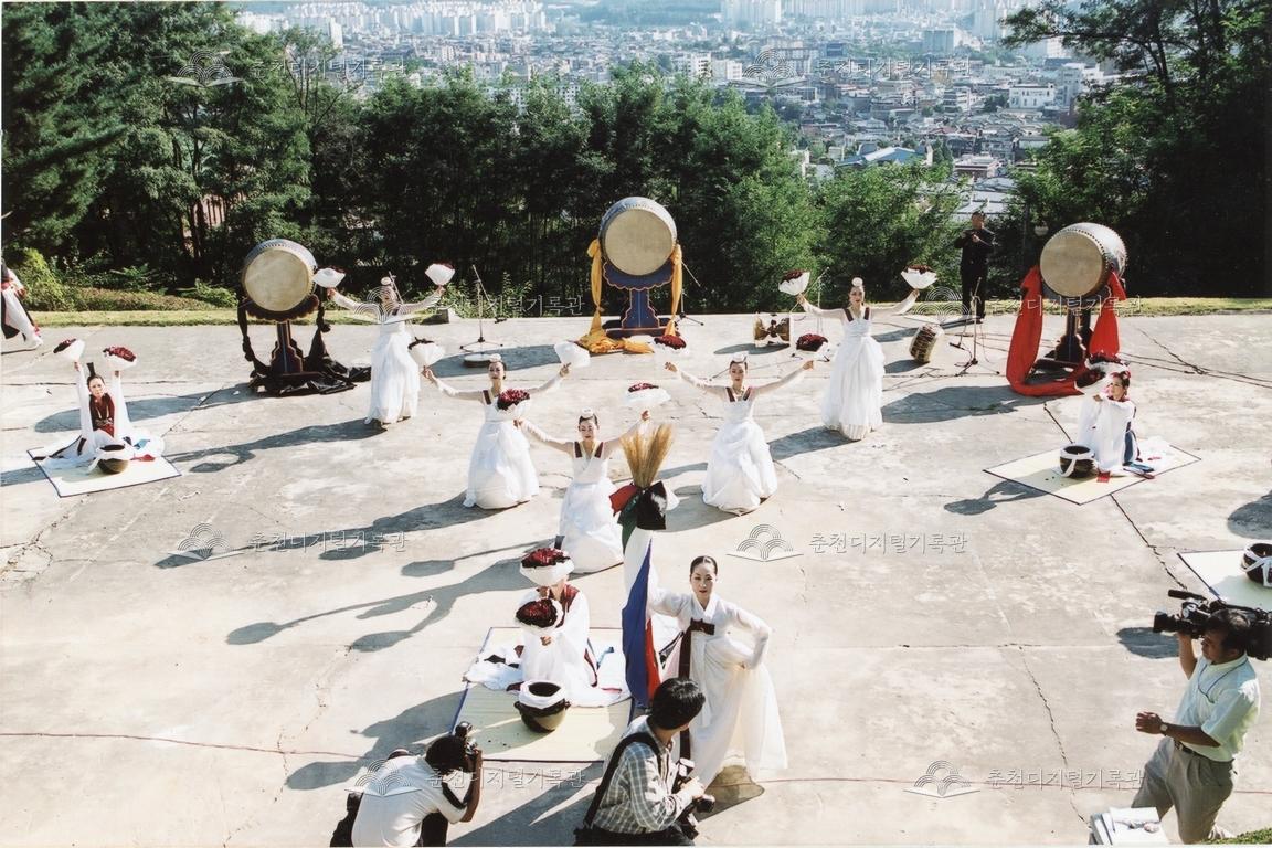봉의산 항몽진혼제(항몽아라리)  