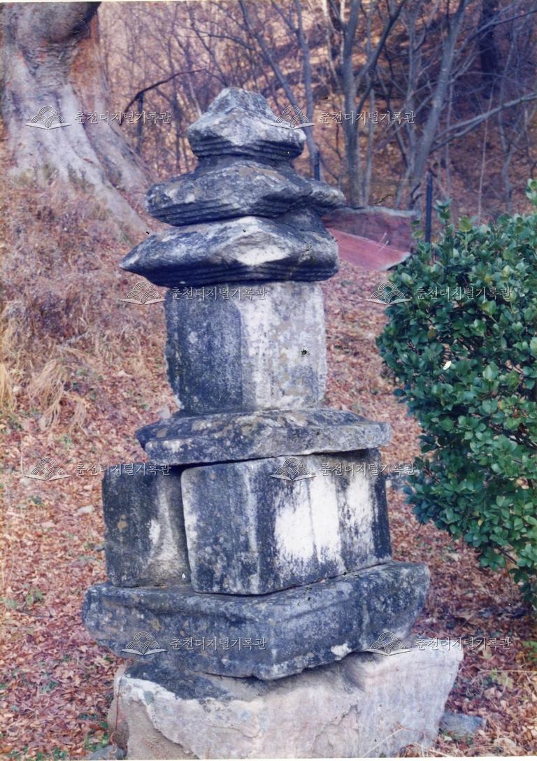 흥국사 3층석탑 썸네일