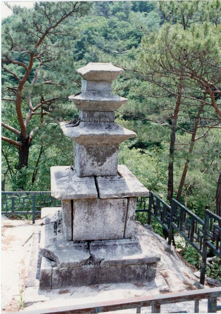 청평사 3층석탑 썸네일