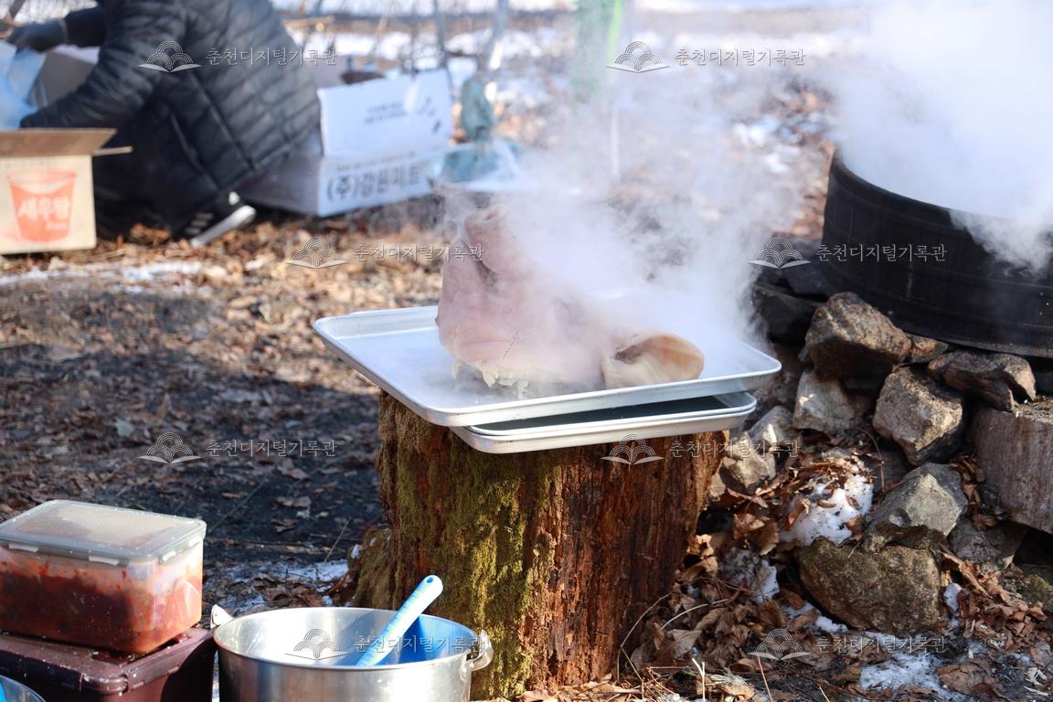 재궁동 산신제 돼지고기 제물 이미지