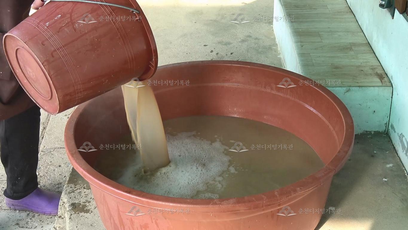 가정리 약주 만들기_엿물 식히기 이미지