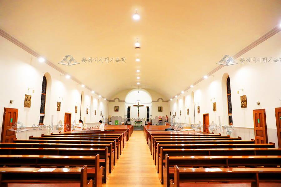 죽림동성당 내부 모습 이미지