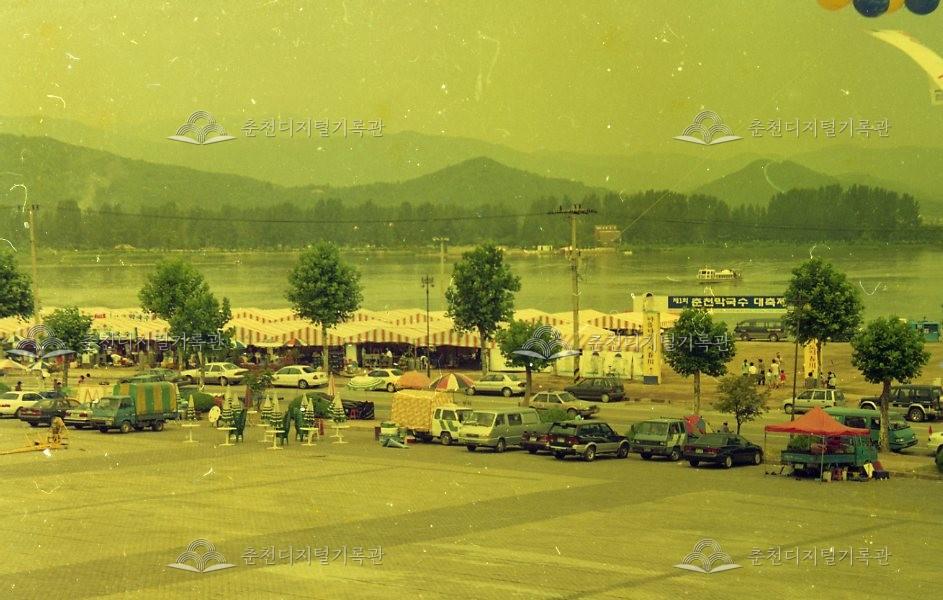 제1회 춘천막국수 축제 행사장 전경 이미지