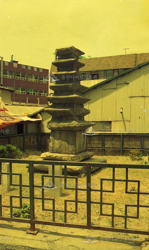 춘천 칠층석탑 이미지